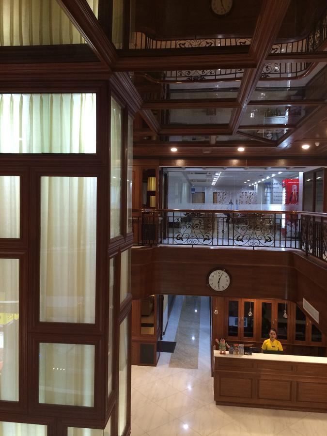 Gold Leaf Hotel Мандалей Екстериор снимка